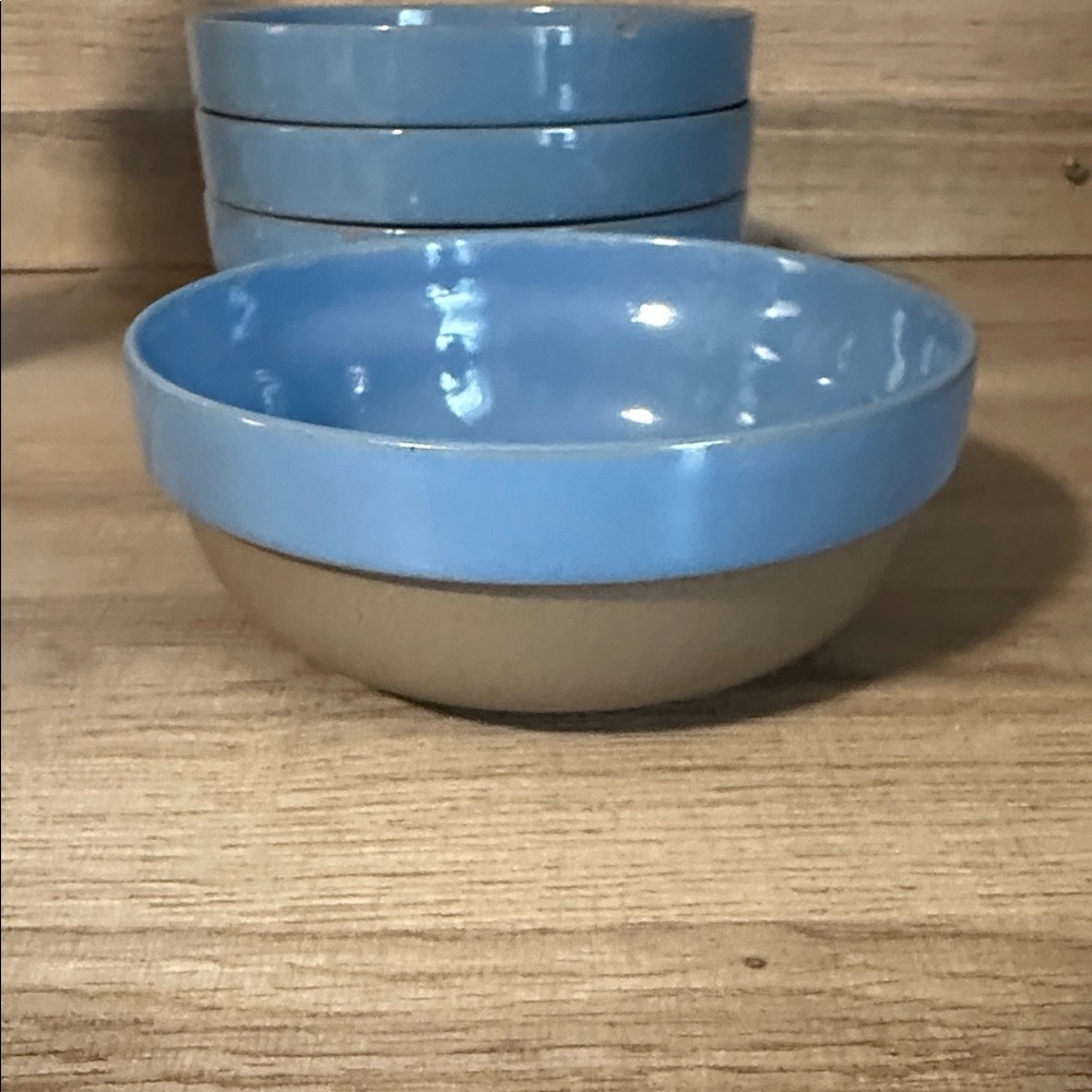 W.R. Midwinter Ltd blue oven to table stoneware 16 Once soup cereal 4 bowls
